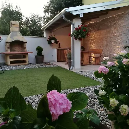 House Bruno 1903 Holiday home Kanfanar